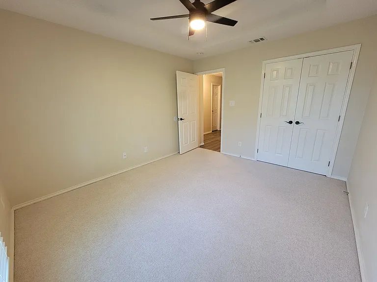 2704 Amherst Ave — Photo 24