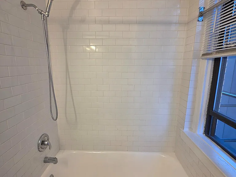 1324 Locust St #412 — Photo 14