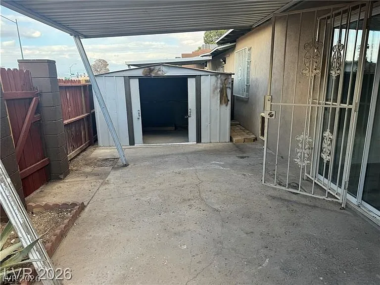 119 E Van Wagenen St — Photo 18