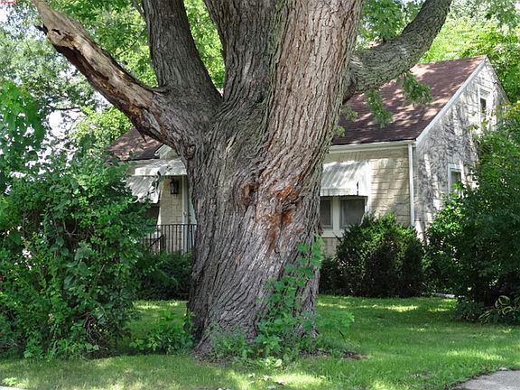 2nd image of 3216 12th Ave