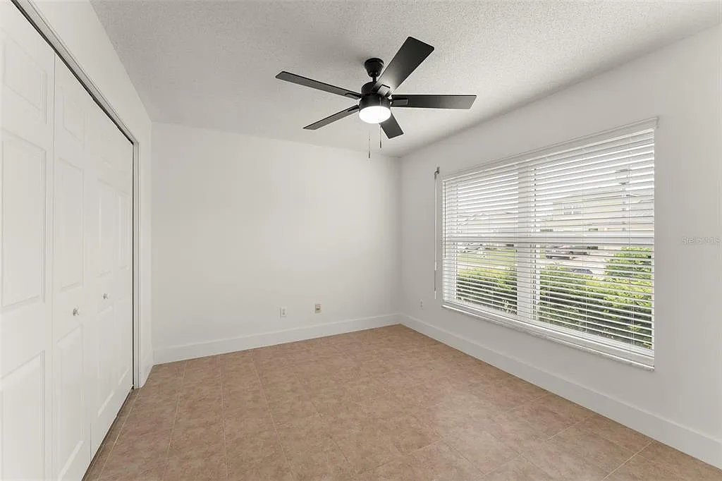 4 bed, 2.0 bath, 1913 sqft, $2,800 — Photo 4