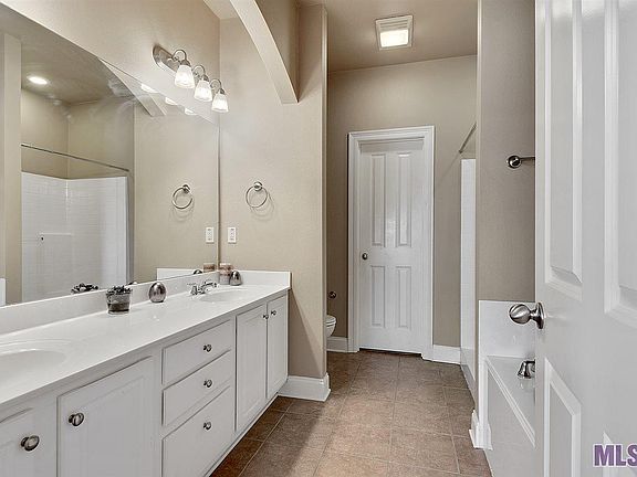 3rd image of 4000 McHugh Dr #1