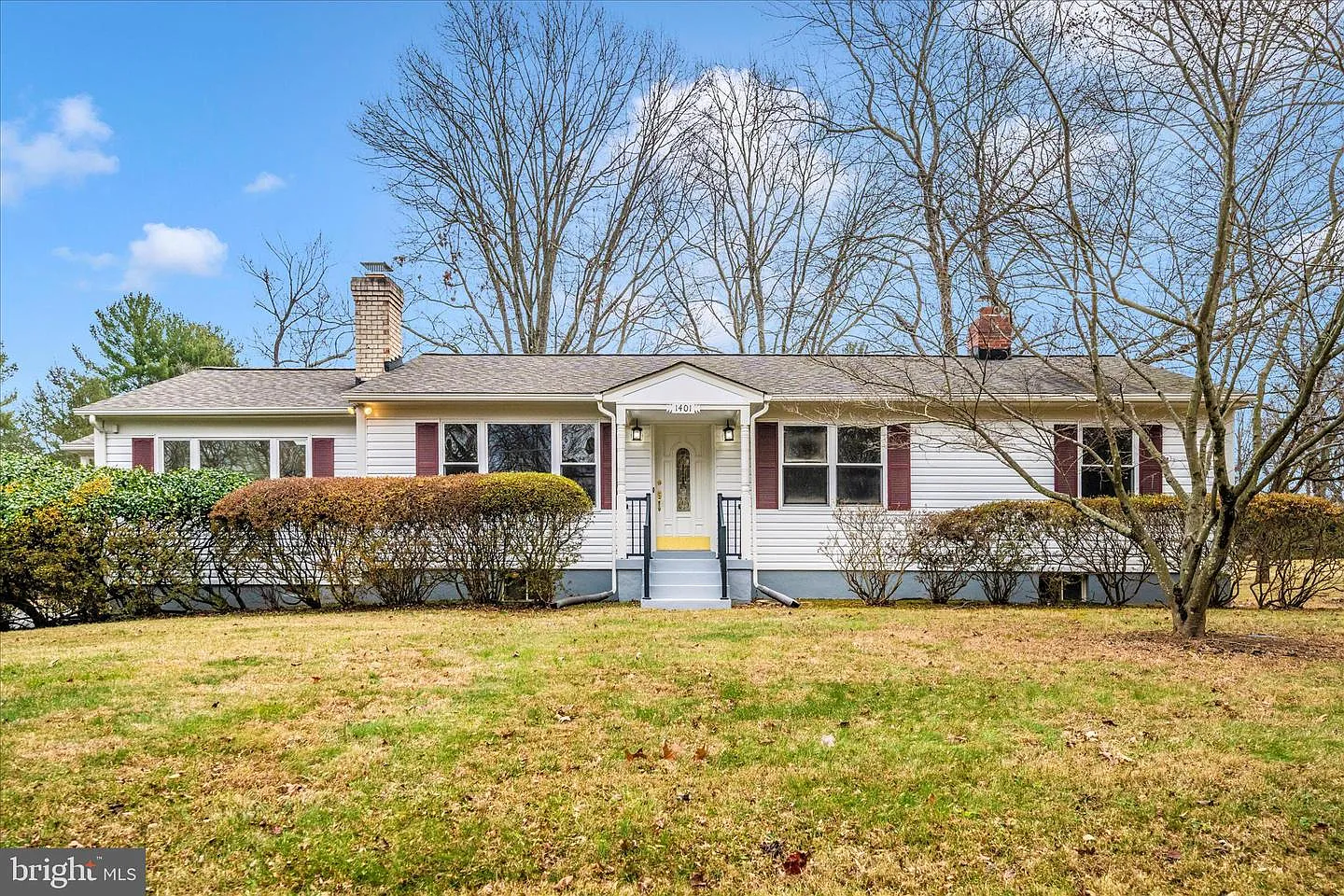 1401 Tucker Ln photo 1