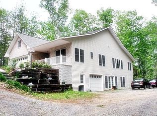 1089 Old Railroad Grade Rd, Roan Mountain, TN 37687