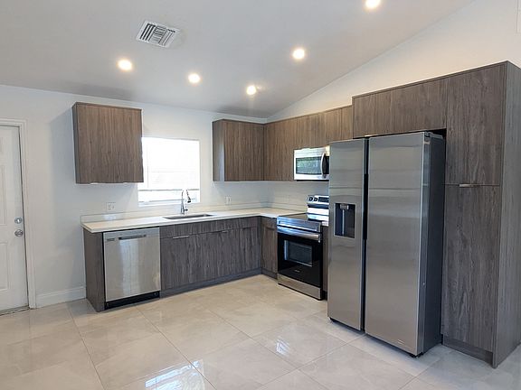 5th image of 533 Embracer St NW
