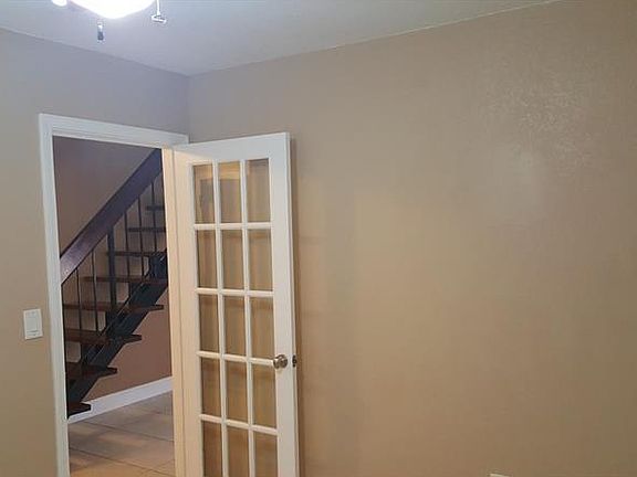 5th image of 5295 W 25th Ct #1006