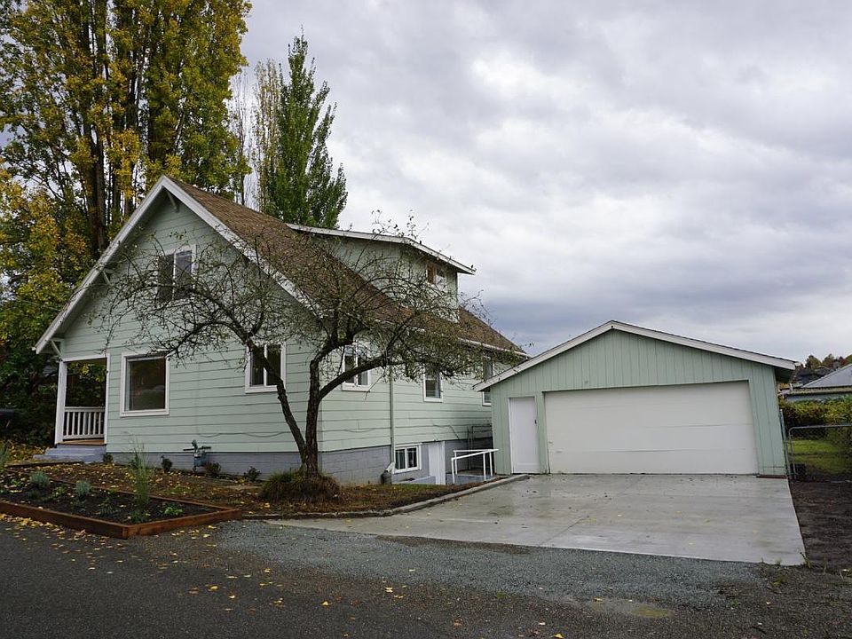 1st image of 3051 S Dakota St