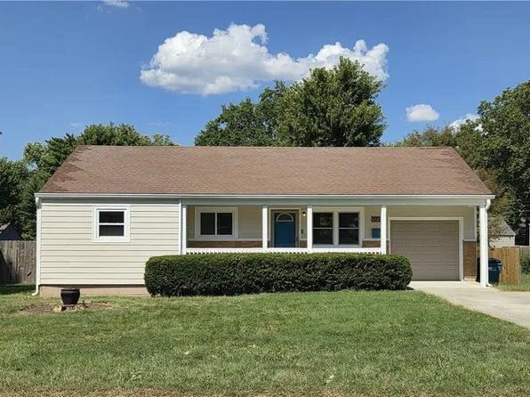 6320 W 82nd St, Overland Park, KS 66204