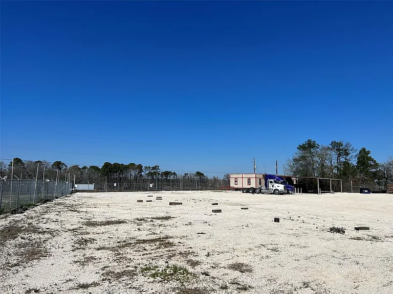 20218 Crosby Fwy — Photo 18