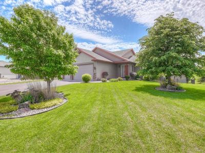 903 Winsome Way, Isanti, MN, 55040