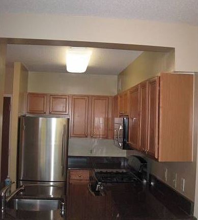 Granite/StainlessKitchen