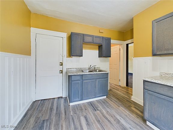 3rd image of 3552 E 138th St