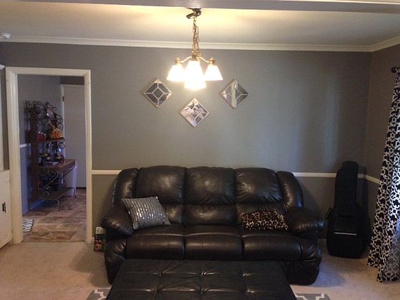4th image of 211 Elmwood Dr