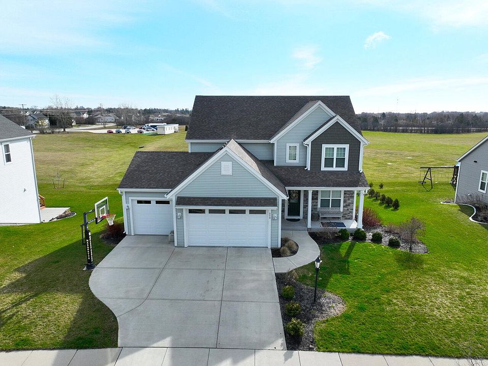 1st image of 550 Greystone DRIVE