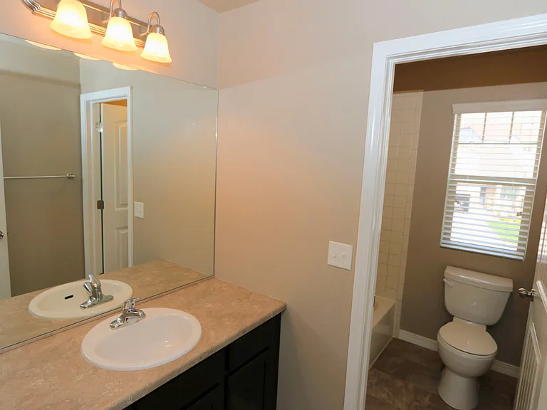 5651 Majestic Dr — Photo 9