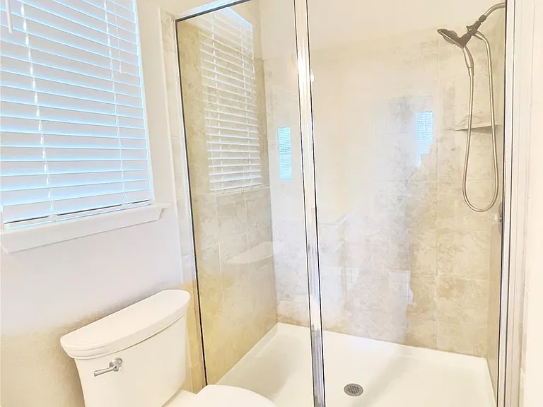 363 Eagle Brook Ln — Photo 15
