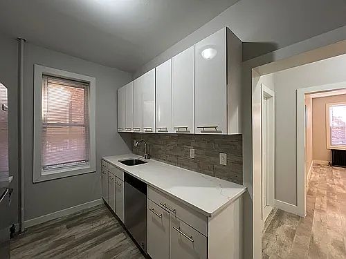 1st image of 121 Roosevelt Ave #4A