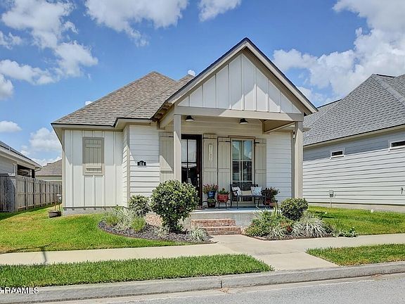 2nd image of 514 Bourdette Dr