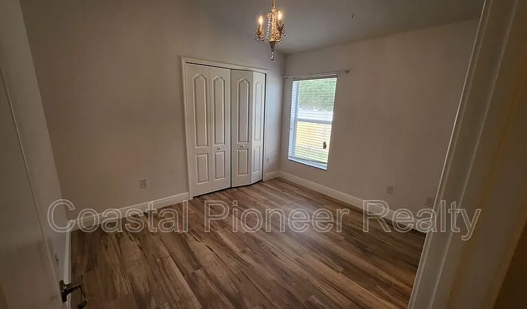 11404 Holmbridge Ln — Photo 31