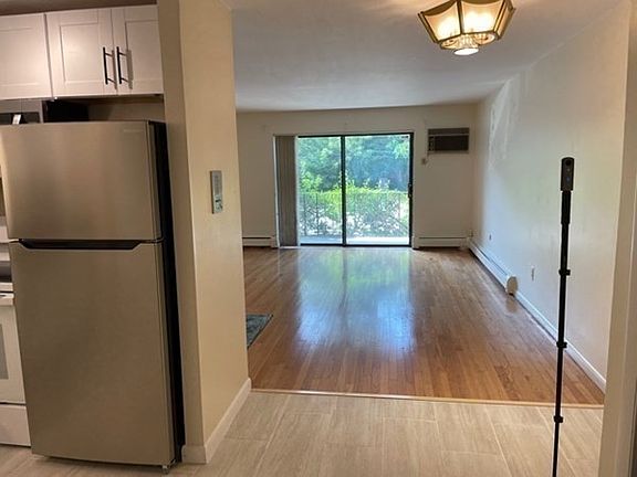 5th image of 53 Paul St APT 15