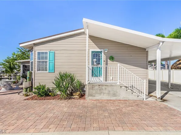 5025 Curlew Dr, Saint James City, FL 33956