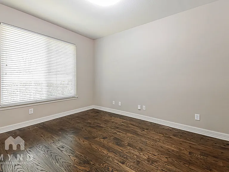 4624 Dalrock Dr — Photo 23