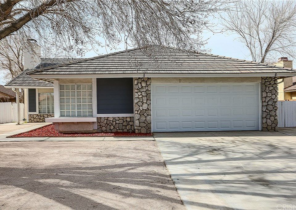 1st image of 43851 Delgado Ct