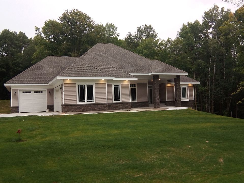 1st image of 15068 Elm Dr