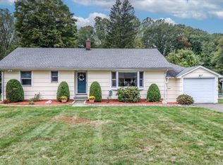 21 Sally Ann Dr, Trumbull, CT 06611