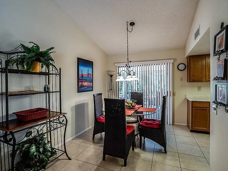 12439 W Tigerseye Dr — Photo 9