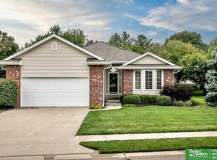 13811 Sahler St, Omaha, NE 68164