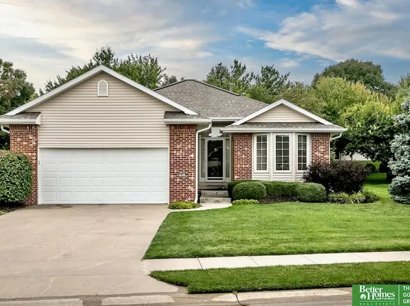 13811 Sahler St, Omaha, NE 68164