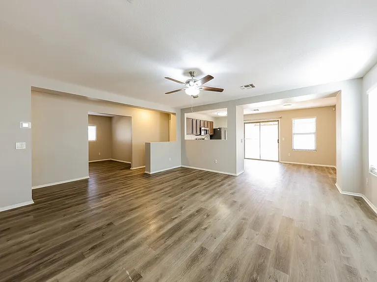 3108 W Lucia Dr — Photo 3