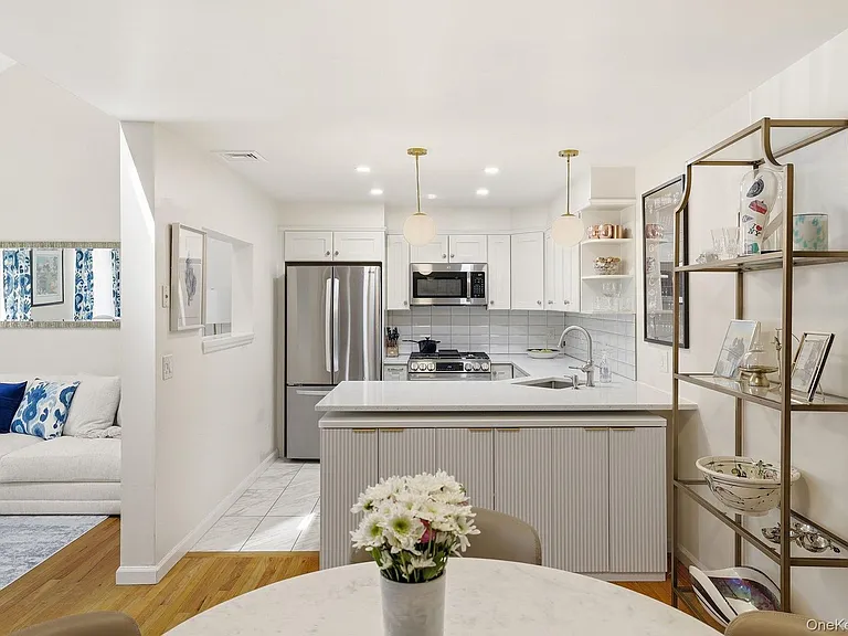 599 Midland Ave #3-5 — Photo 5