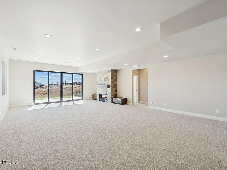 1021 W Vissen Way #67 — Photo 14