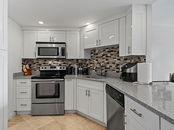 2nd image of 340 Sunset Drive #1407