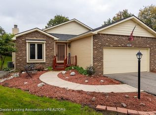 3518 Apple Valley Rd, Okemos, MI 48864