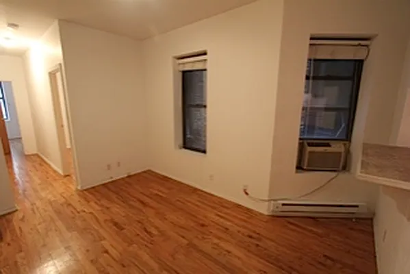 Rented by Robyn Lee, LREB | media 21