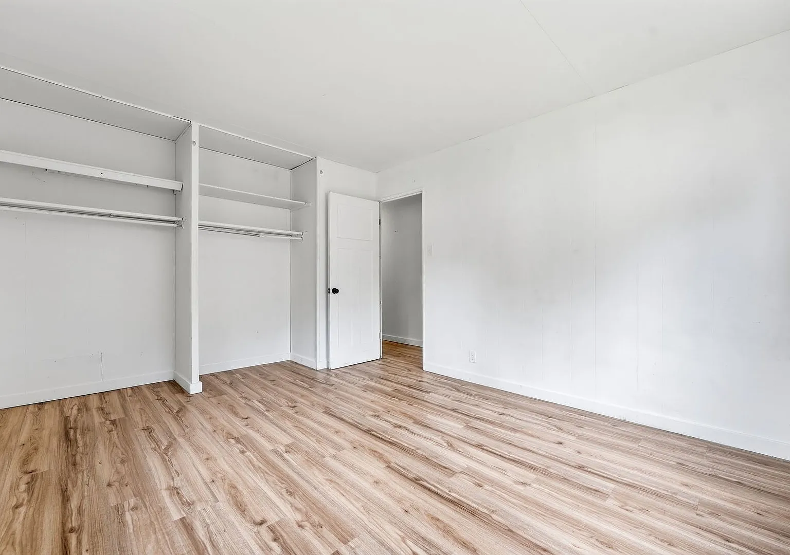 3 Bedroom Home In New Haven! — Photo 4