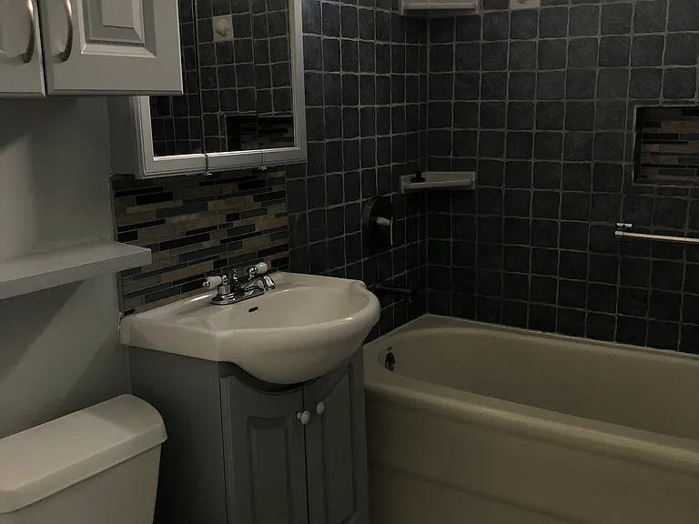 4614 W 164th St #FRONT HOUSE — Photo 33