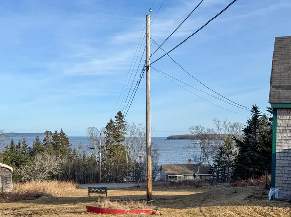 14 Overlook Lane, Machiasport, ME 04655