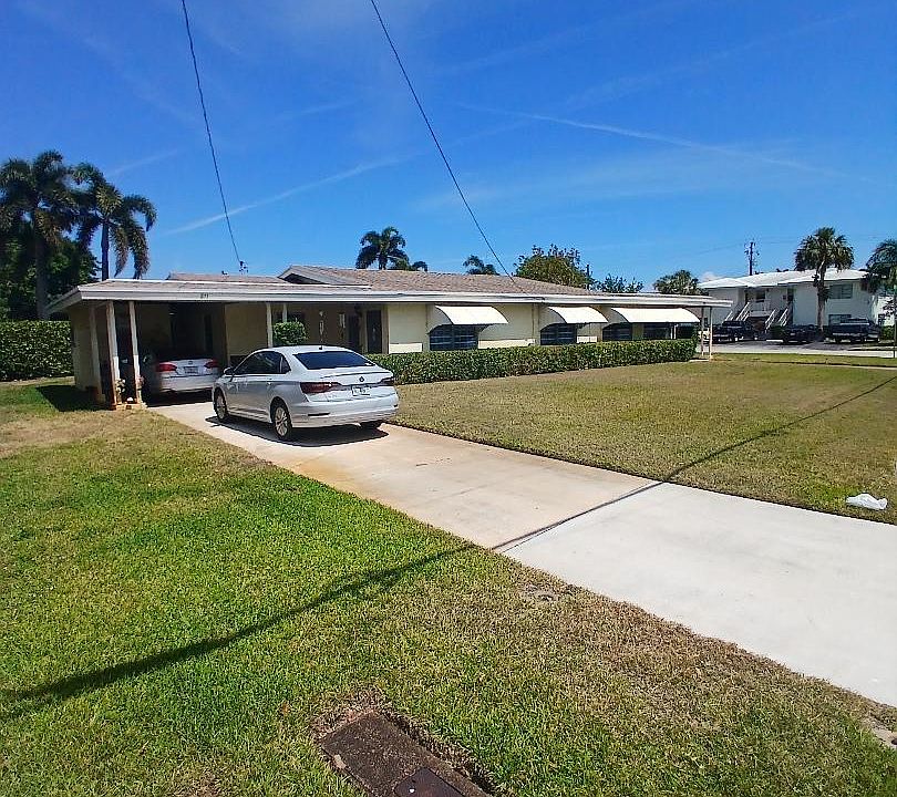1st image of 881 SE 2nd Ct