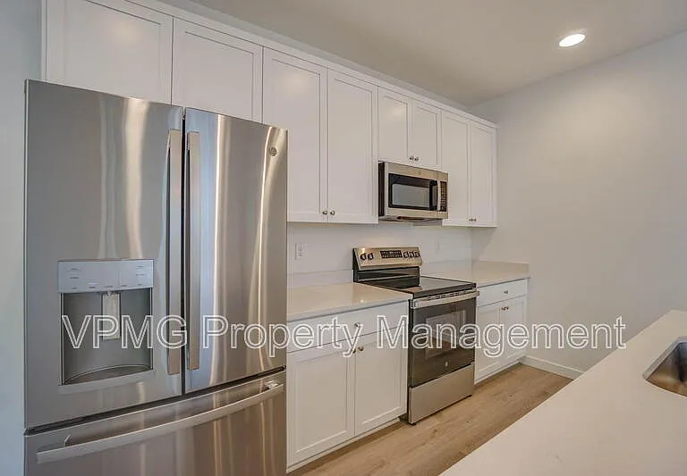 2301 SW 5th Pl — Photo 14