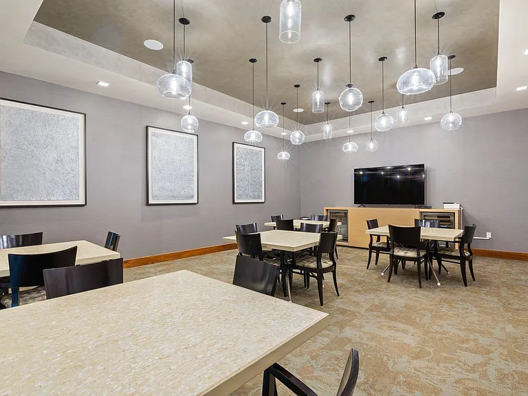 1555 Kapiolani Blvd #2000 — Photo 3