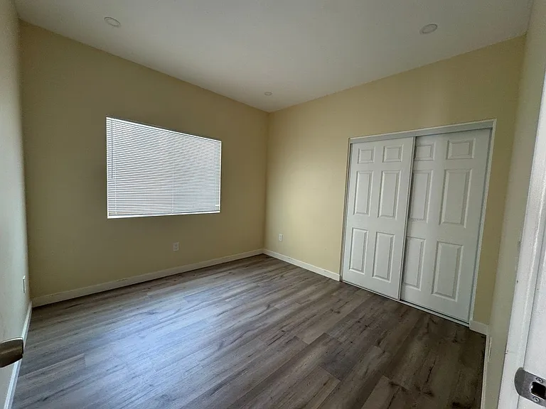 2121 Ocean View Blvd — Photo 7