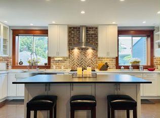 226 NW 40th St #A, Seattle, WA 98107