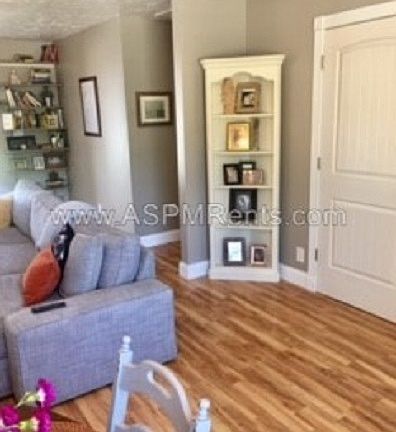 5th image of 1611 S Park St