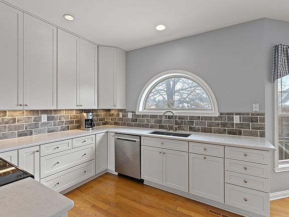 3rd image of 3000 Ashley Oaks Dr