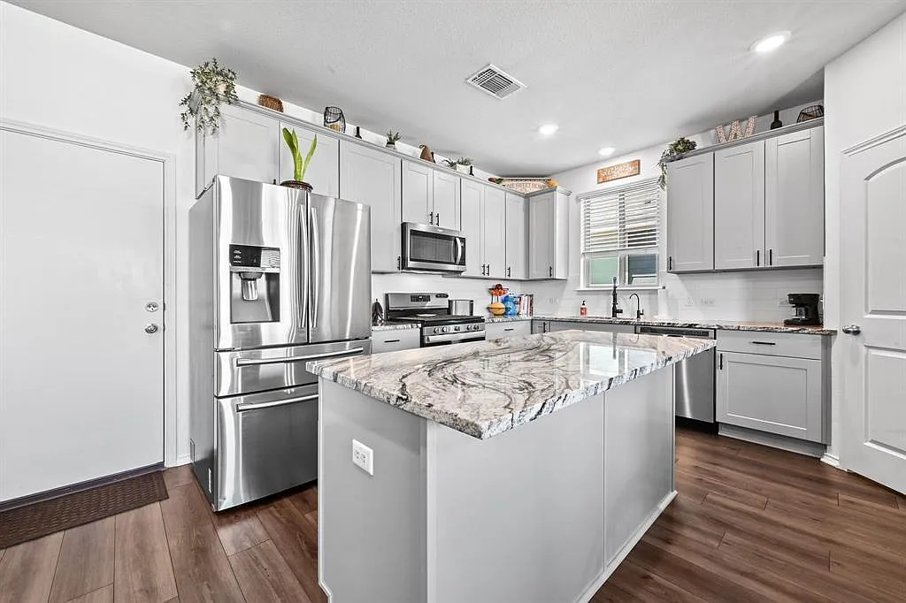 317 Black Alder Street - 1 — Photo 4