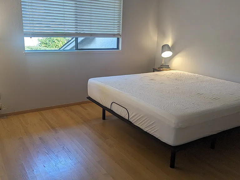 564 Sand Hill Cir — Photo 29